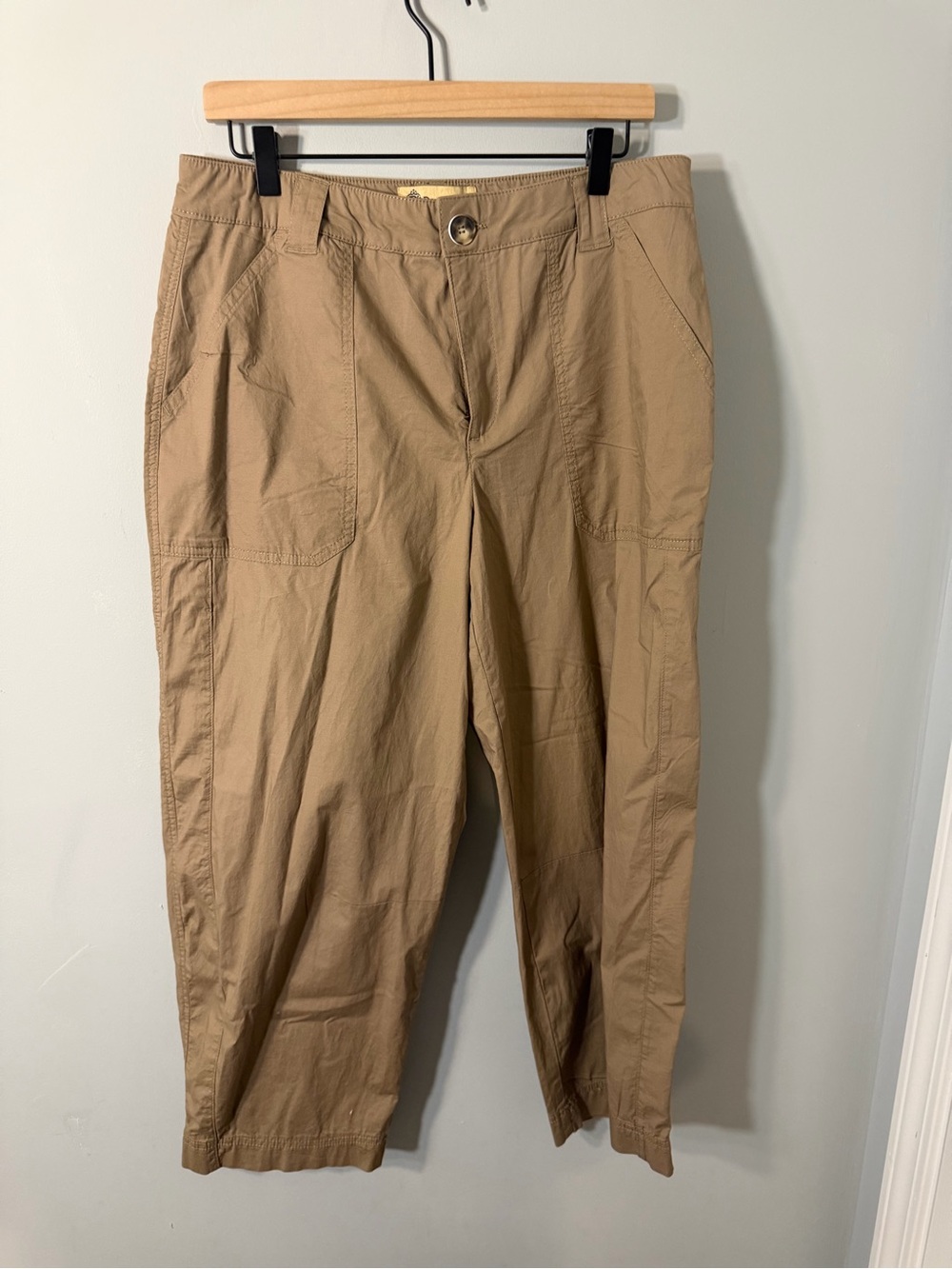 Democracy Women’s Casual Tan Cargo Pants